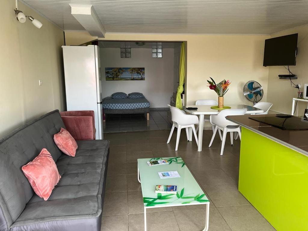 Agreable Appartement En Rez-De-Jardin A 450M De La Mer Sainte-Anne Bagian luar foto